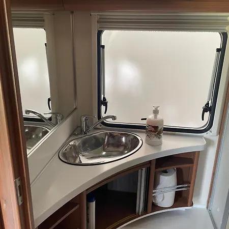 Camper Albanien Golem (Tirana)