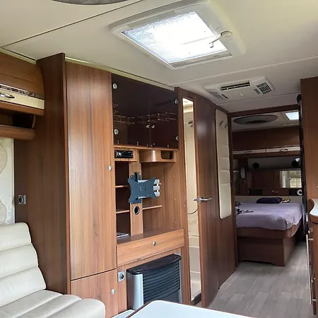 Camper Albanien Golem (Tirana)