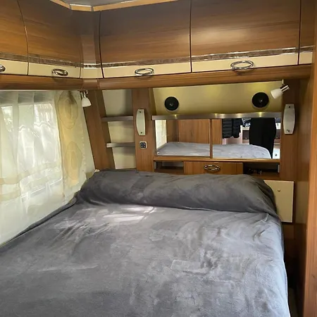 Camper Albanien Campsite Golem (Tirana)